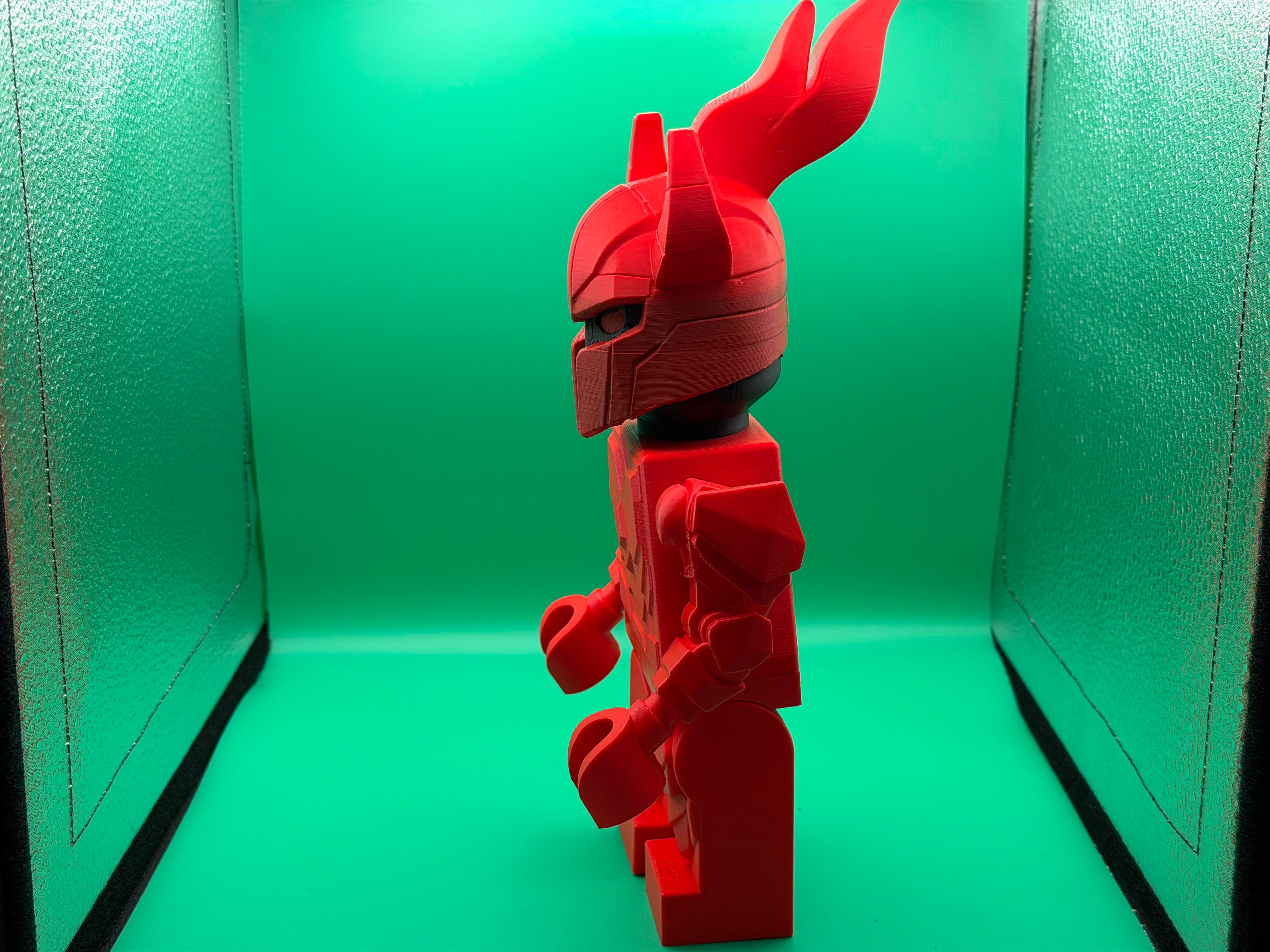 3D Printed Big Brick Igris Figure – Solo Leveling Inspired Knight Collectible | Block-Style Fantasy Display | Anime Fan Gift