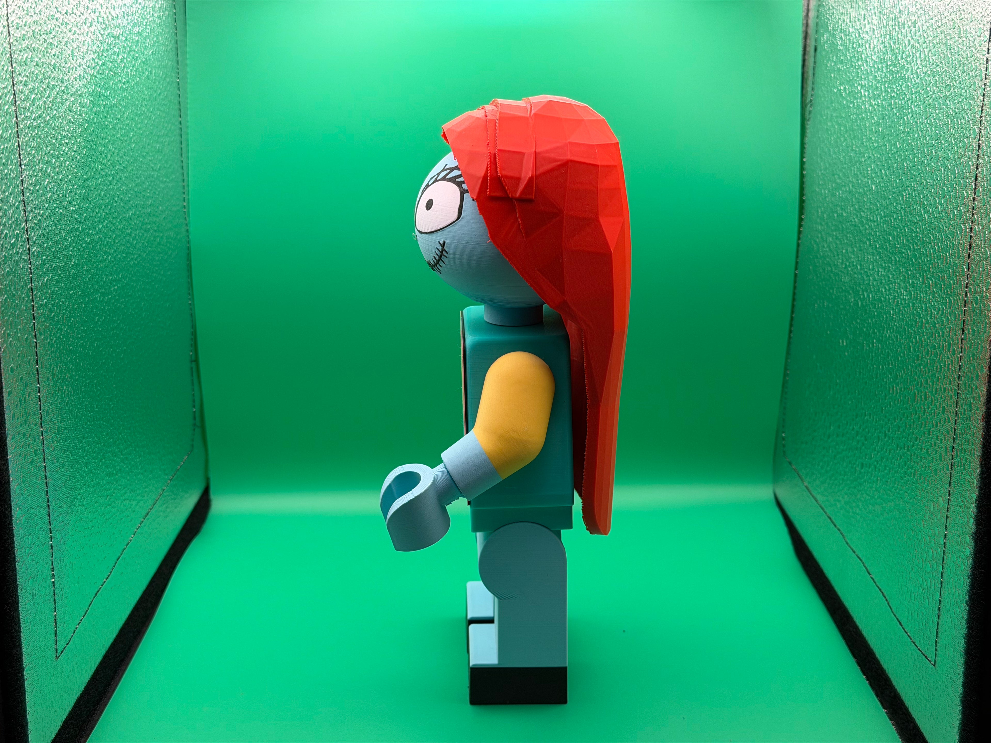 3D Printed Big Brick Sally Figure – Nightmare Before Christmas Inspired Collectible | Block-Style Character Display | Gothic Fan Gift