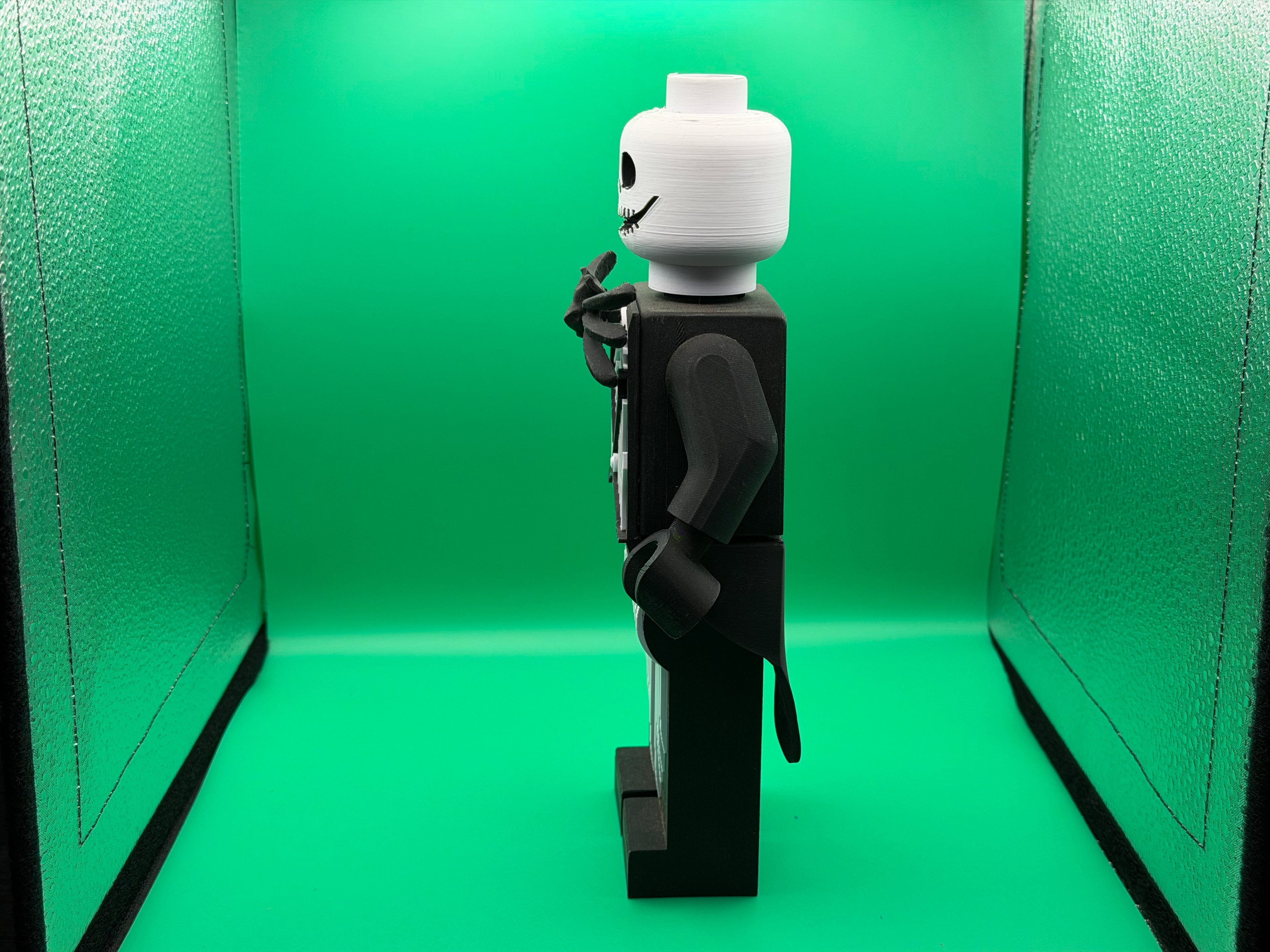 3D Printed Big Brick Jack Skellington Figure – Nightmare Before Christmas Inspired Collectible | Block-Style Pumpkin King Display