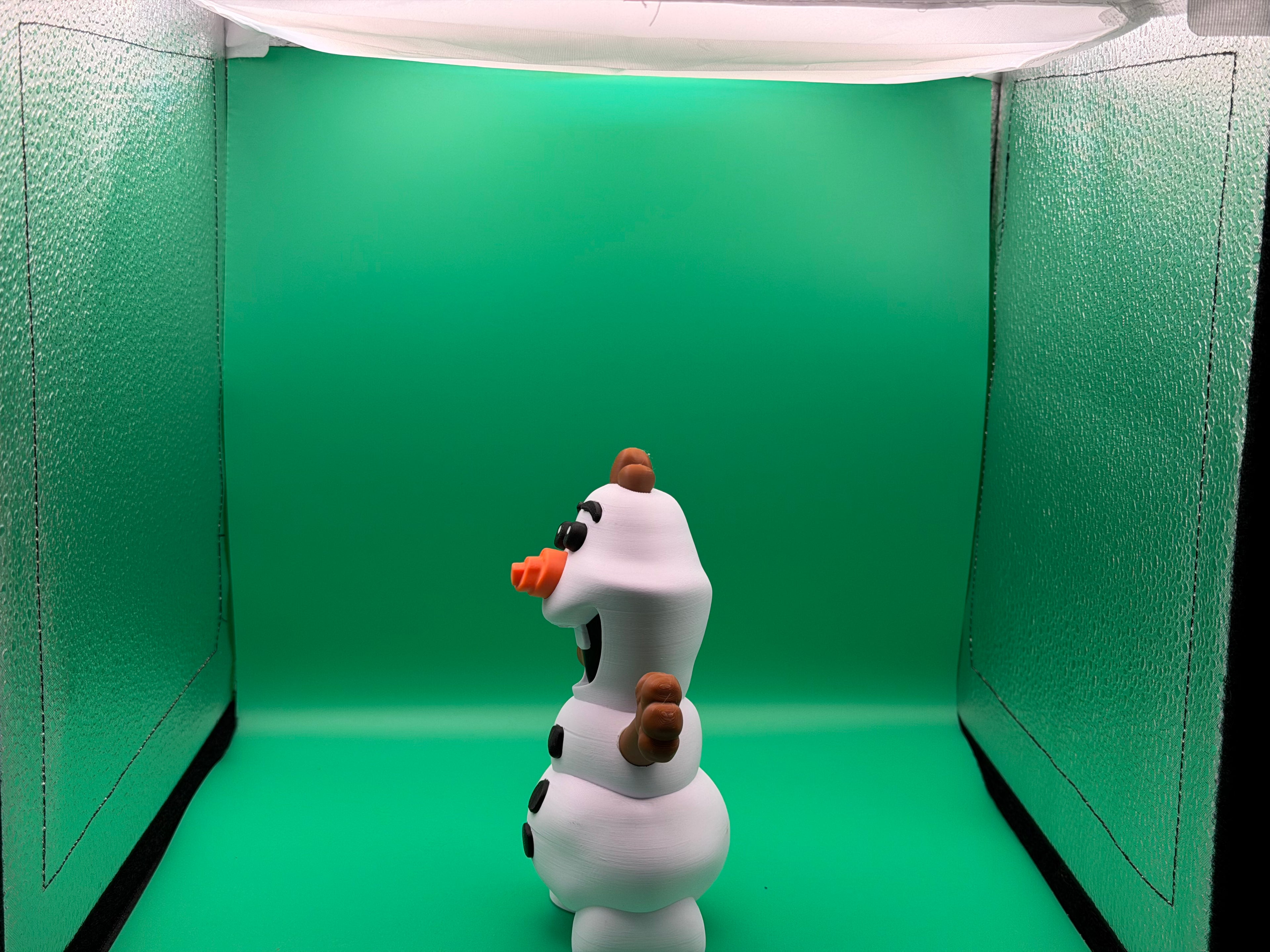 3D Printed Big Brick Olaf Figure – Frozen Inspired Snowman Collectible | Block-Style Character Display | Kids & Fan Gift