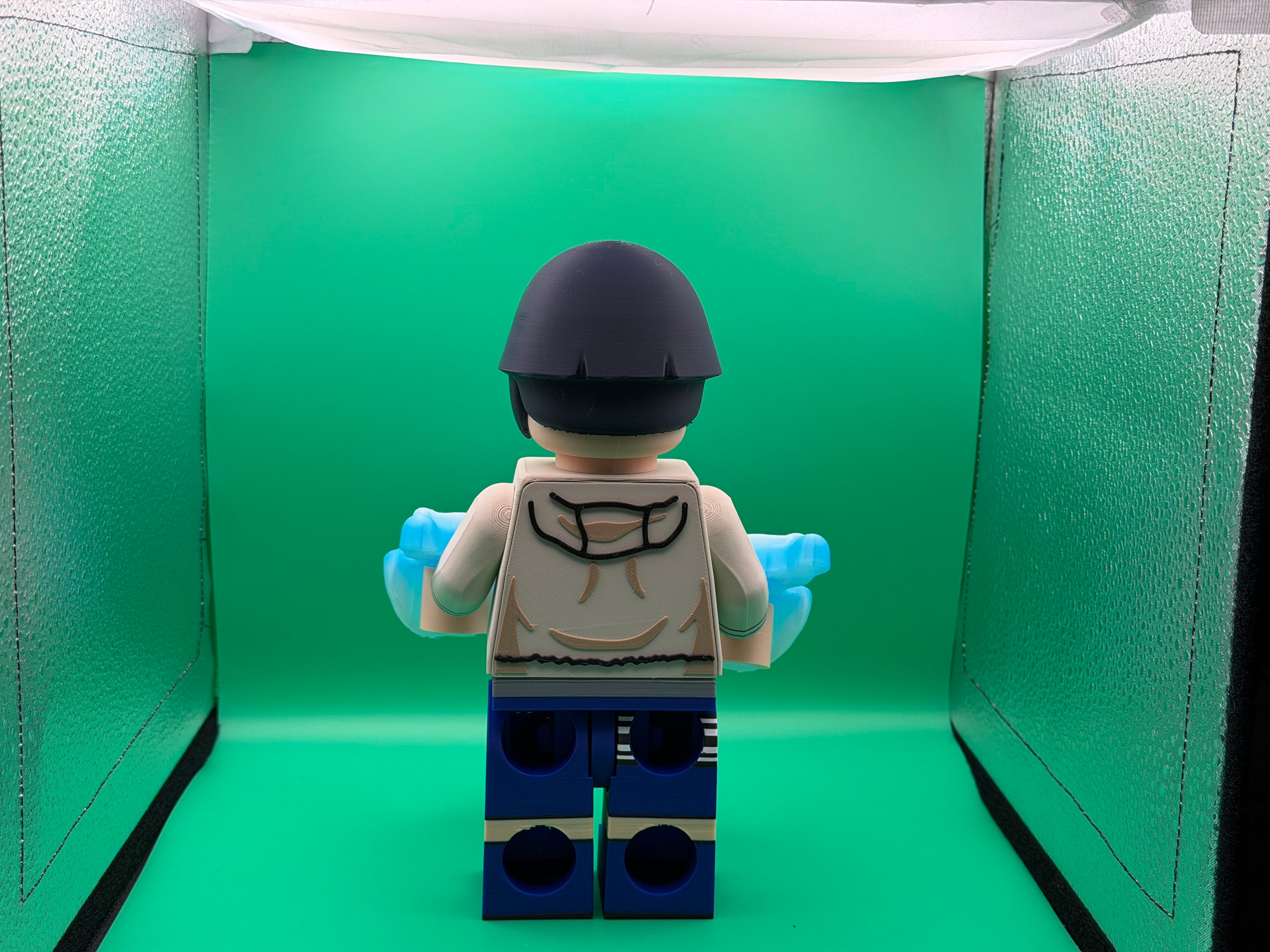 3D Printed Big Brick Hinata Figure – Naruto Inspired Anime Collectible | Block-Style Ninja Character Display | Fan Gift