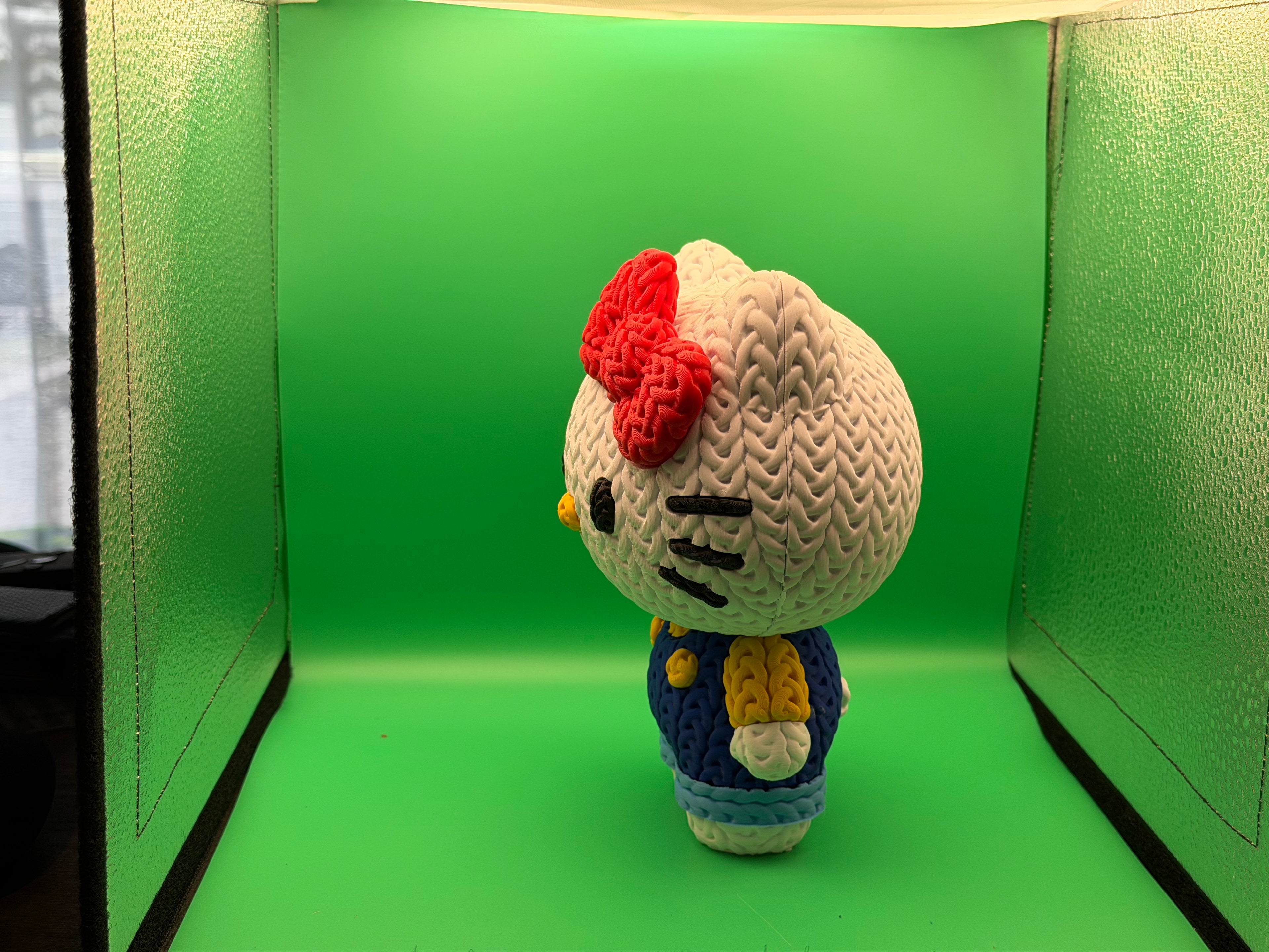 3D Printed Crocheted Hello Kitty Figure – Cute Cartoon Character Collectible Display Piece 🎀🐱