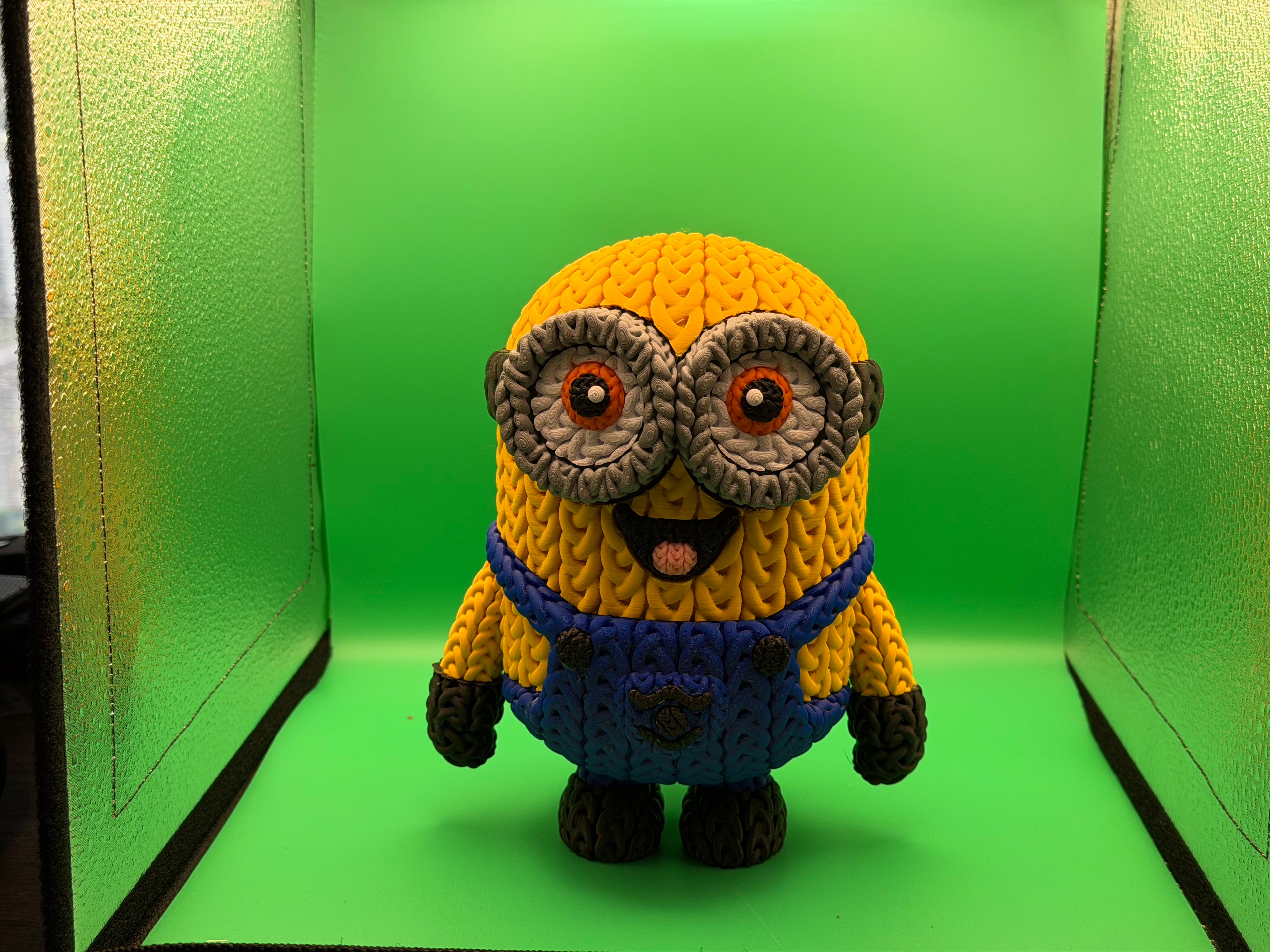 3D Printed Crocheted Bob Minion Figure – Cute Two-Eyed Minion Collectible Display Piece 💛🧸