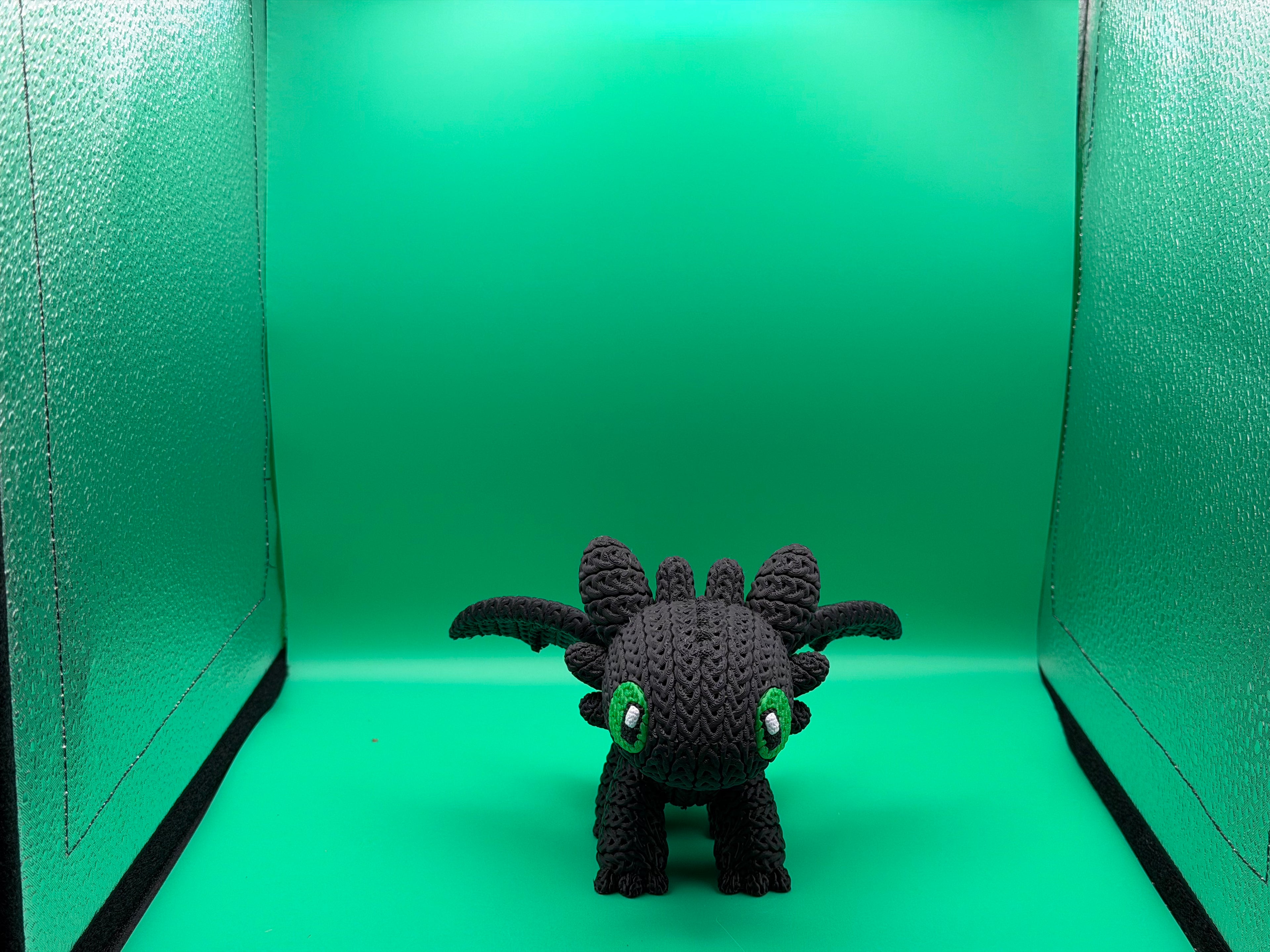 3D Printed Crocheted Toothless Dragon Figure – Cute Night Fury Collectible Display Piece 🐉🖤