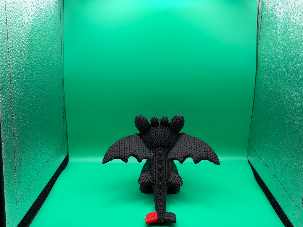 3D Printed Crocheted Toothless Dragon Figure – Cute Night Fury Collectible Display Piece 🐉🖤