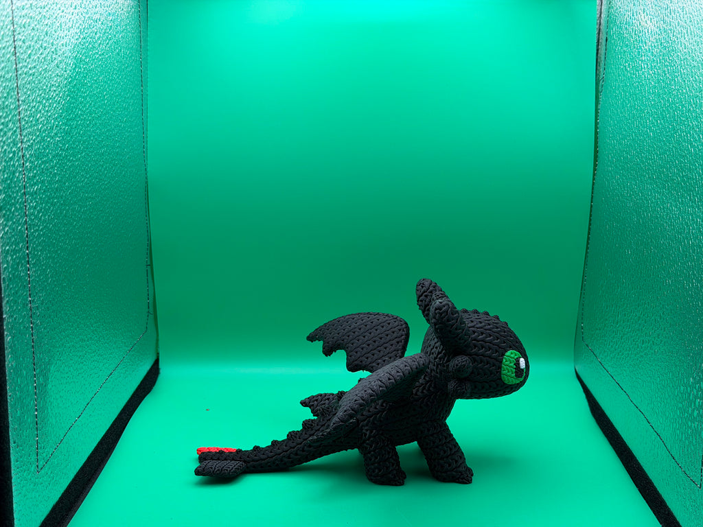 3D Printed Crocheted Toothless Dragon Figure – Cute Night Fury Collectible Display Piece 🐉🖤