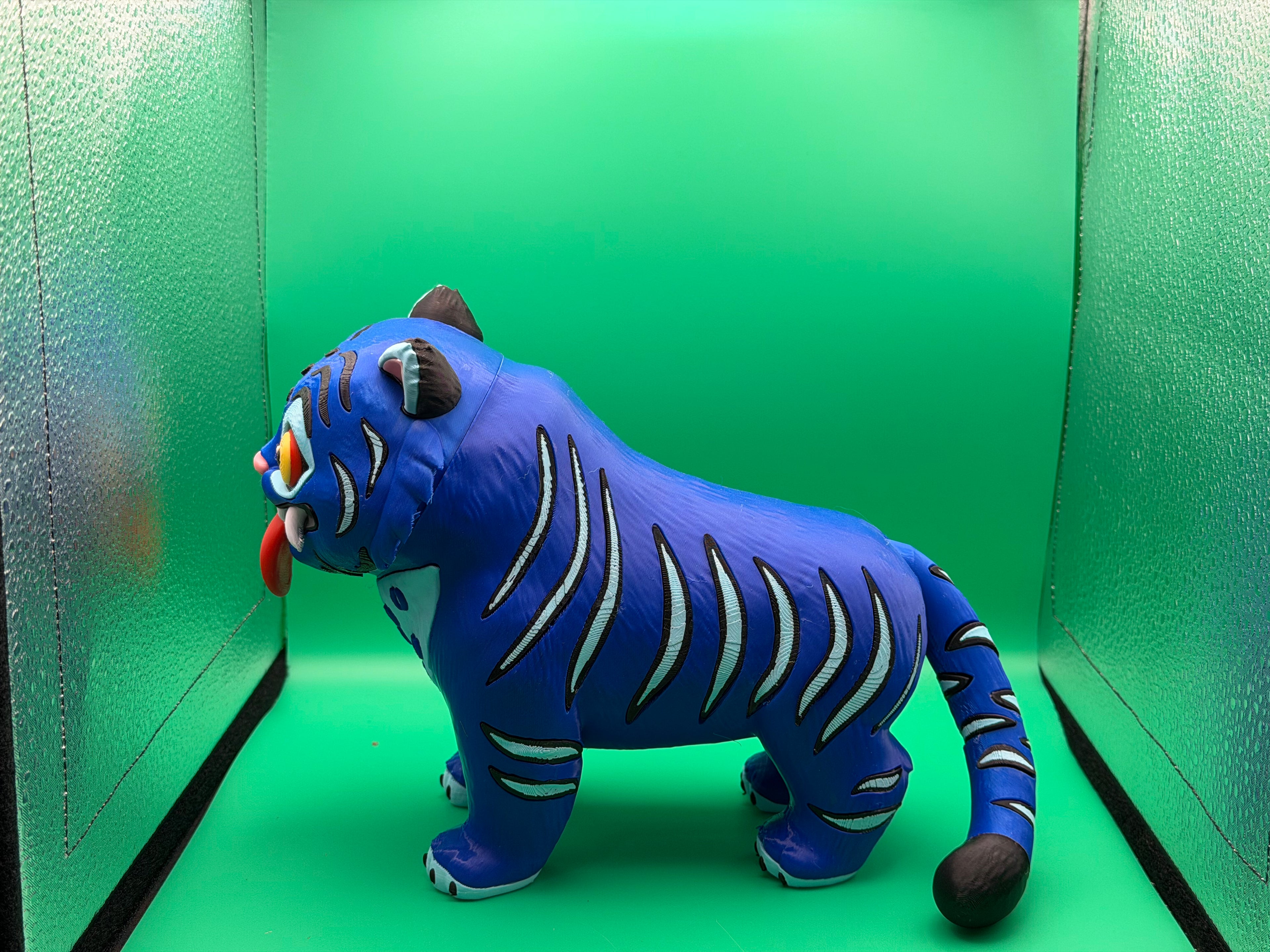 3D Printed Derpy Tiger Figure – Cute Funny Animal Collectible Display Piece 🐯😄