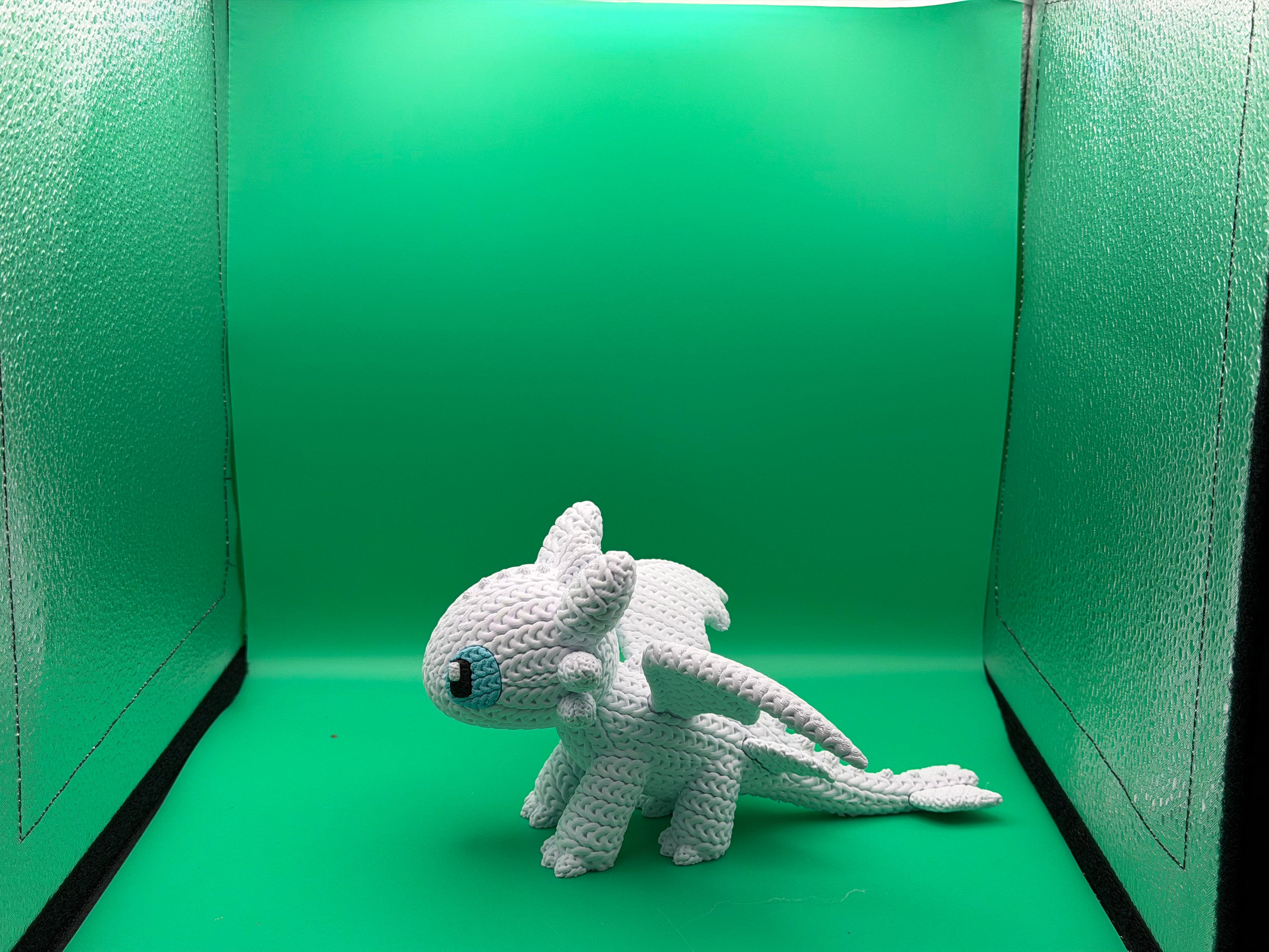 3D Printed Crocheted Light Fury Dragon Figure – Cute White Dragon Collectible Display Piece 🤍🐉