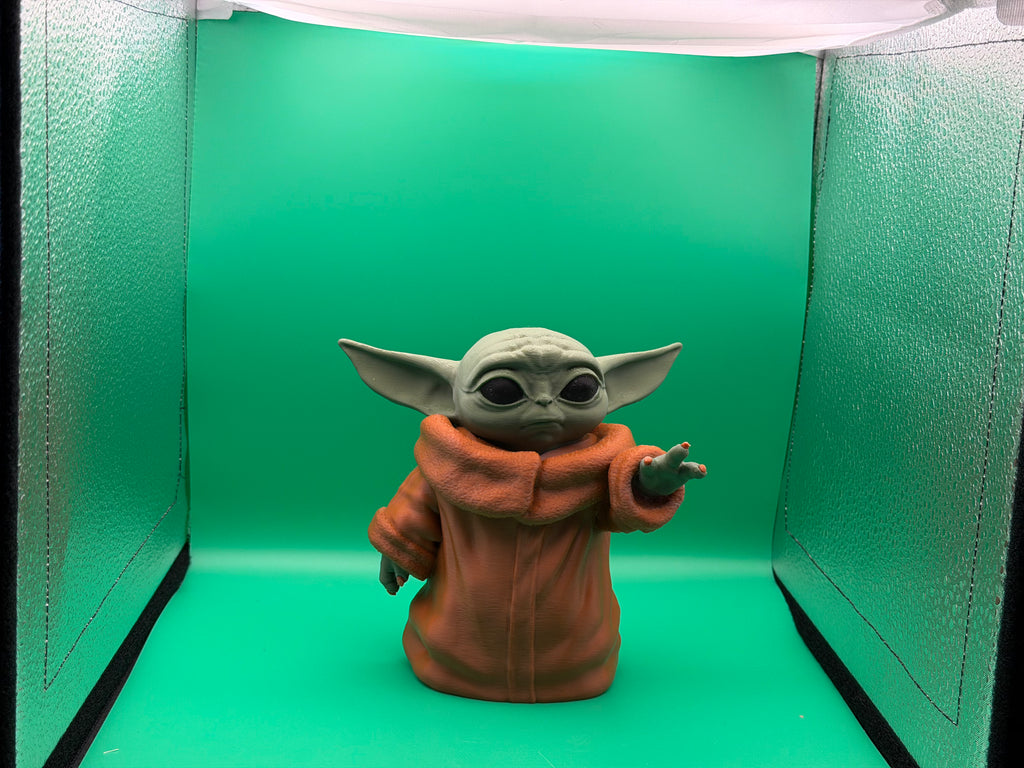 3D Printed Grogu Figure – Cute Space Alien Collectible, Sci-Fi Inspired Desk Display, Unique Gift for Fans