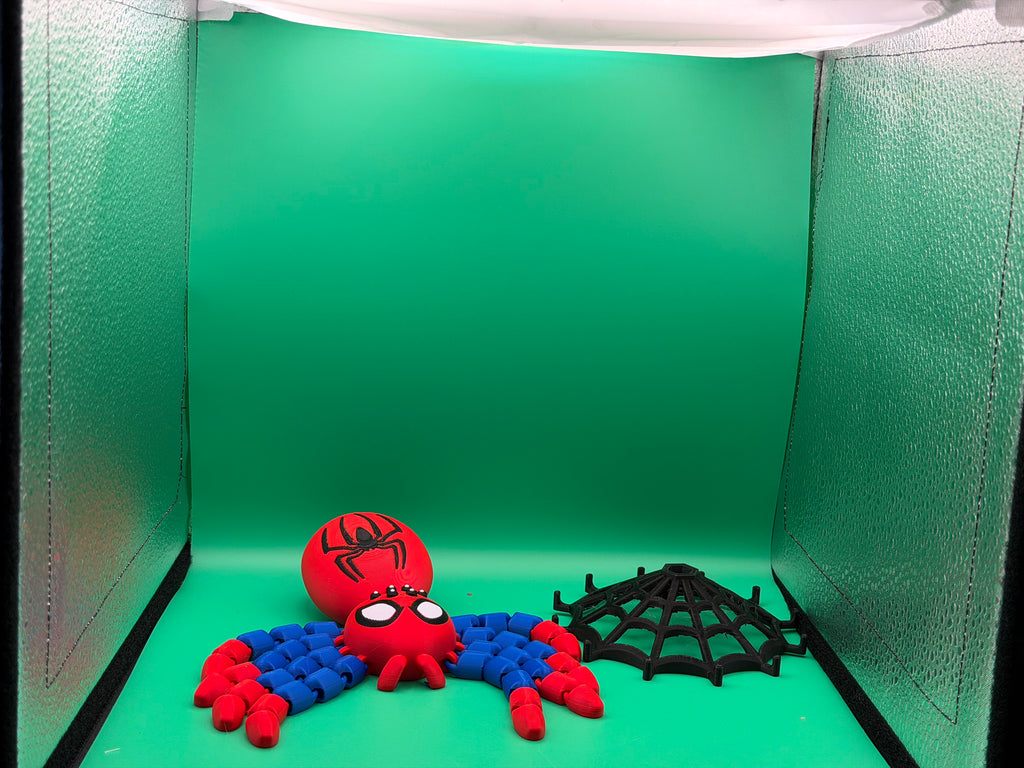 3D Printed Articulated Spider with Retractable Web – Poseable Superhero-Inspired Fidget Toy, Hanging Desk Décor, Unique Gift for Fans