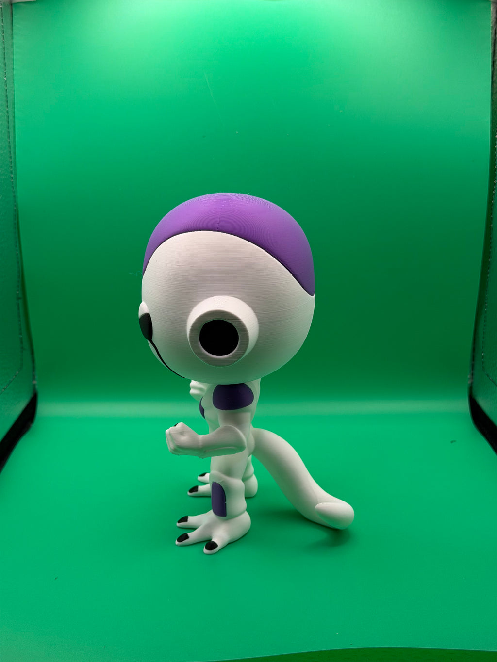 3D Printed Frieza Figure – Galactic Anime Villain Collectible, Dragon Ball–Inspired Desk Display, Unique Gift for Fans