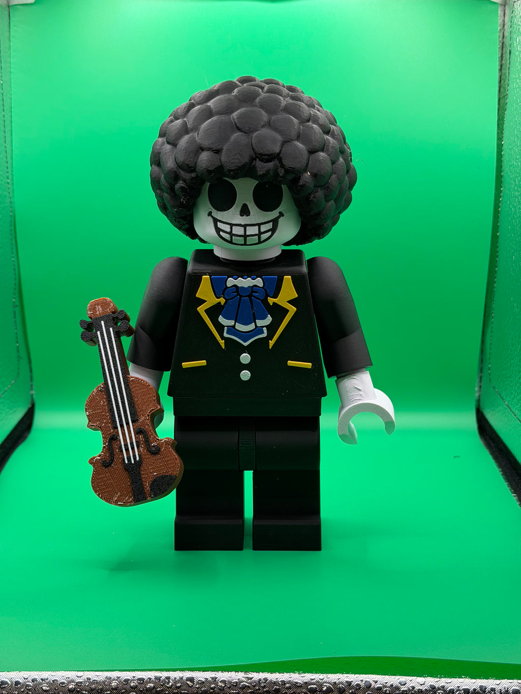 Big Brick Brook Figure – Anime Skeleton Musician Collectible Display Piece 🎸💀