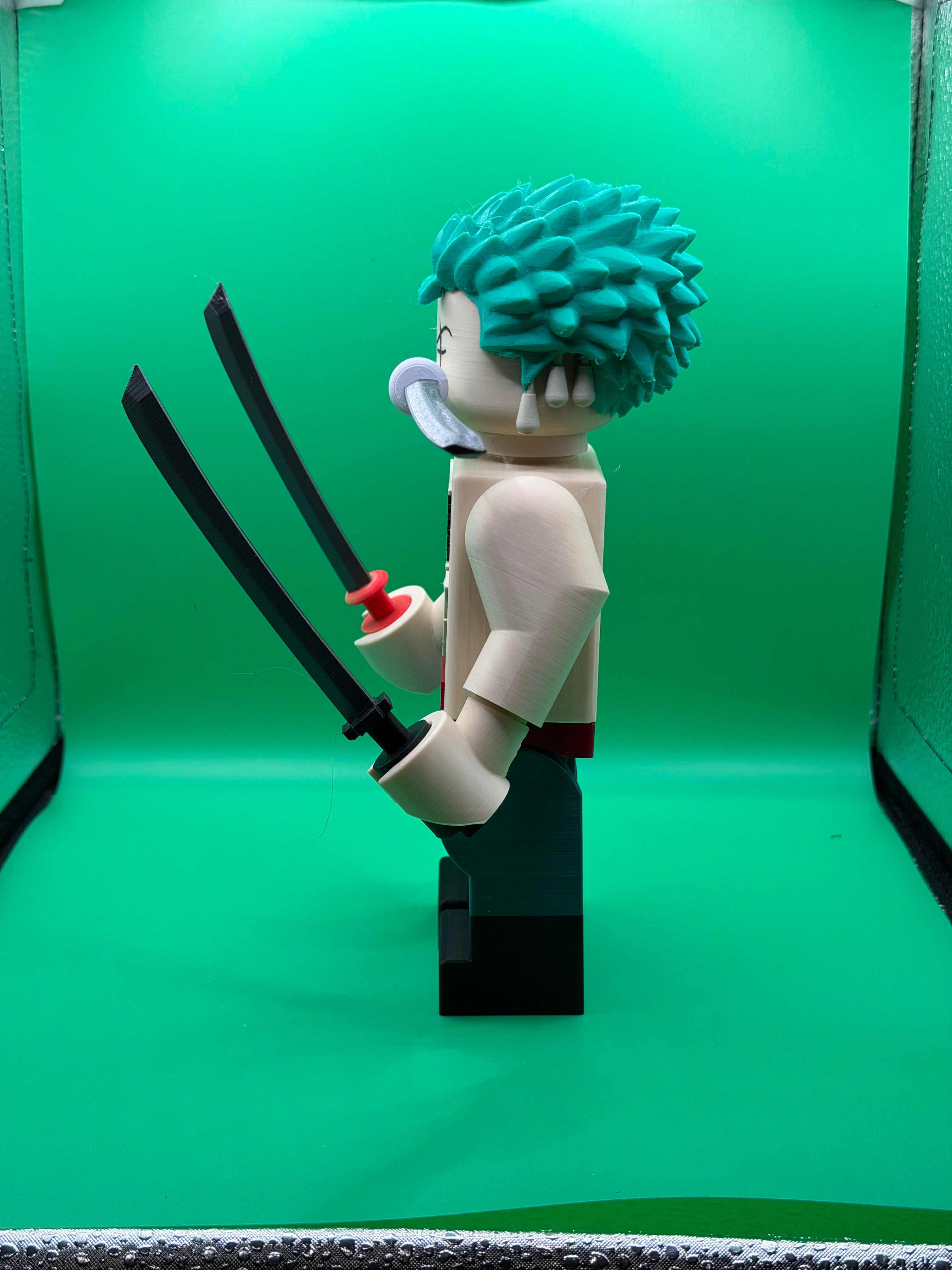Big Brick Roronoa Zoro Figure – Anime Swordsman Collectible Display Piece ⚔️🟩