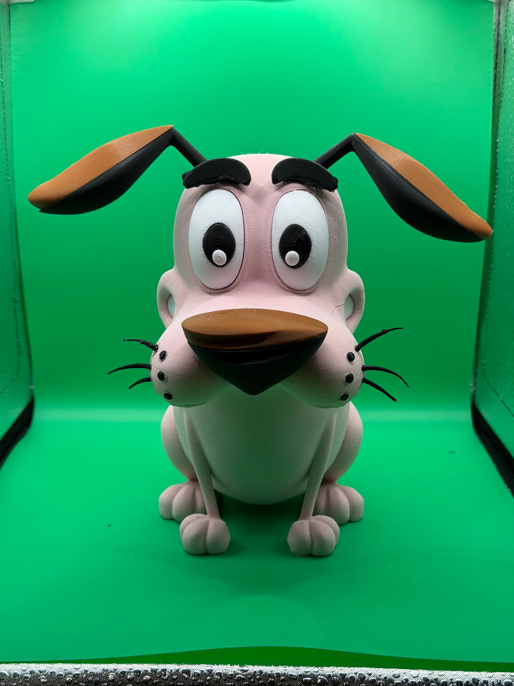 3D Printed Courage the Cowardly Dog Figure – Cute Cartoon Dog Collectible Display Piece 💜🐶